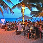 Aquamarina Suites